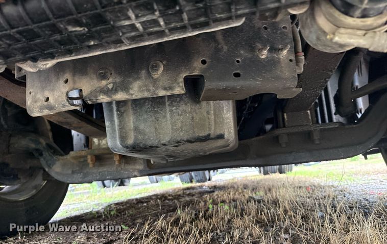 image for item DS3759 2011 Freightliner Cascadia semi truck