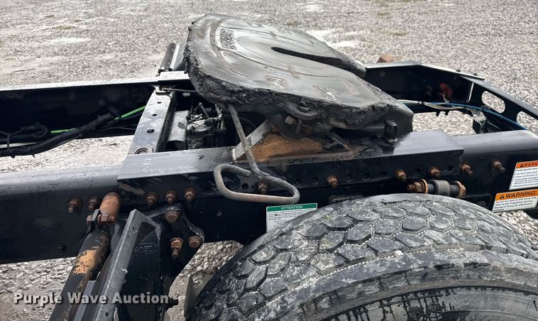 image for item DS3760 2007 Freightliner Columbia semi truck