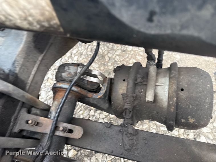 image for item DS3760 2007 Freightliner Columbia semi truck