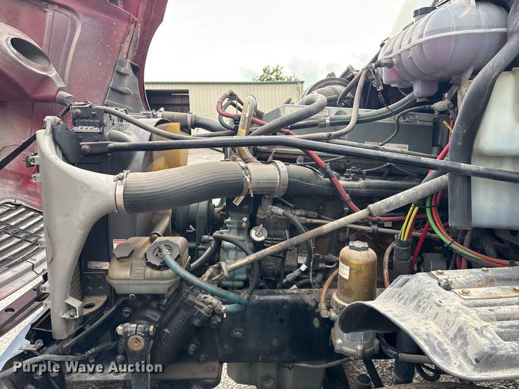 image for item DS3760 2007 Freightliner Columbia semi truck