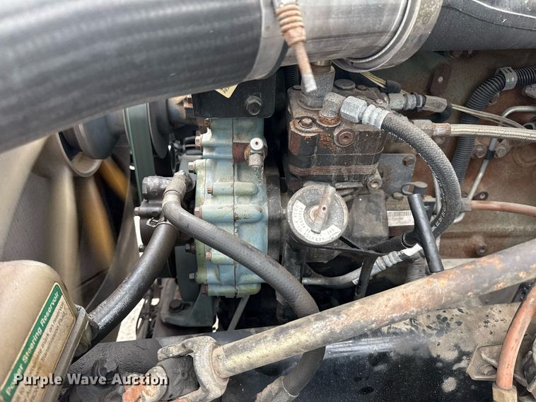 image for item DS3760 2007 Freightliner Columbia semi truck