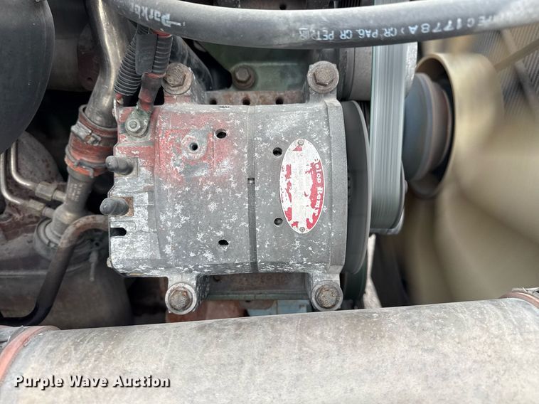 image for item DS3760 2007 Freightliner Columbia semi truck