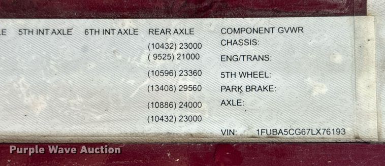 image for item DS3760 2007 Freightliner Columbia semi truck