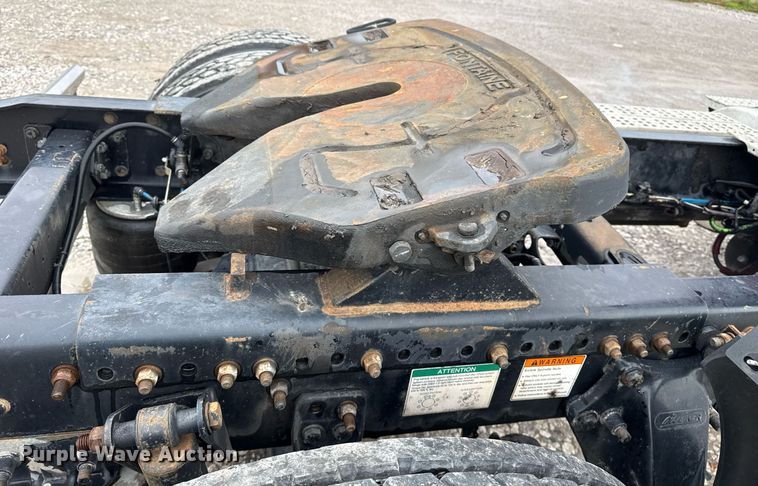 image for item DS3761 2007 Freightliner Columbia semi truck