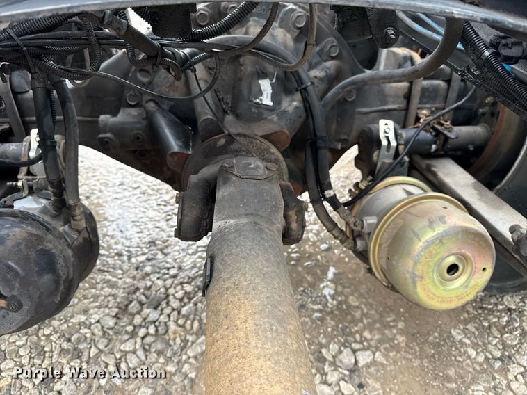 image for item DS3761 2007 Freightliner Columbia semi truck