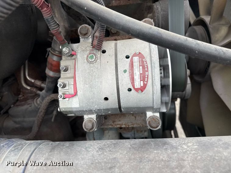 image for item DS3761 2007 Freightliner Columbia semi truck