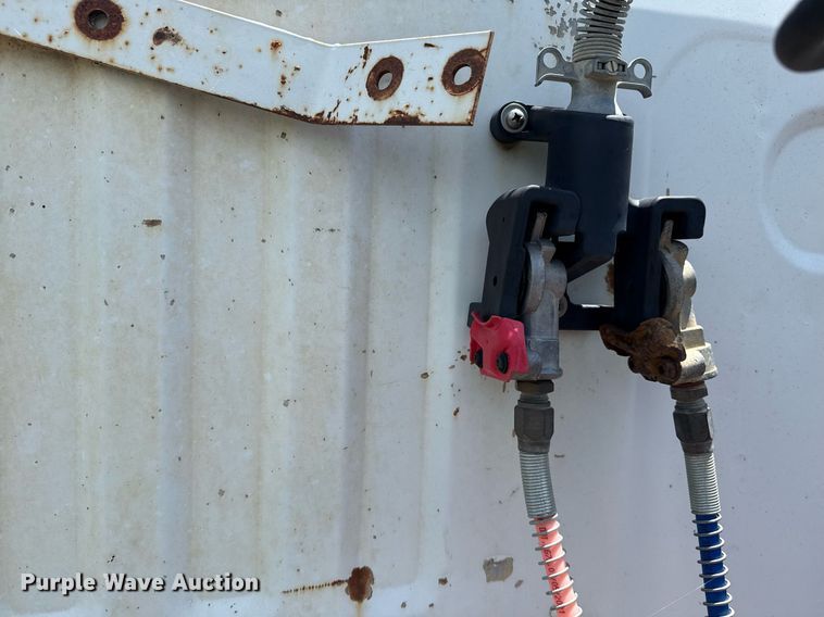 image for item DS3765 1996 Volvo WG semi truck