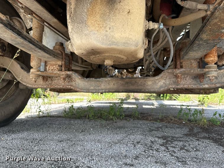 image for item DS3765 1996 Volvo WG semi truck