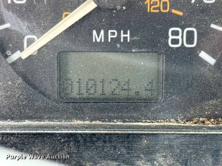 image for item DS3765 1996 Volvo WG semi truck