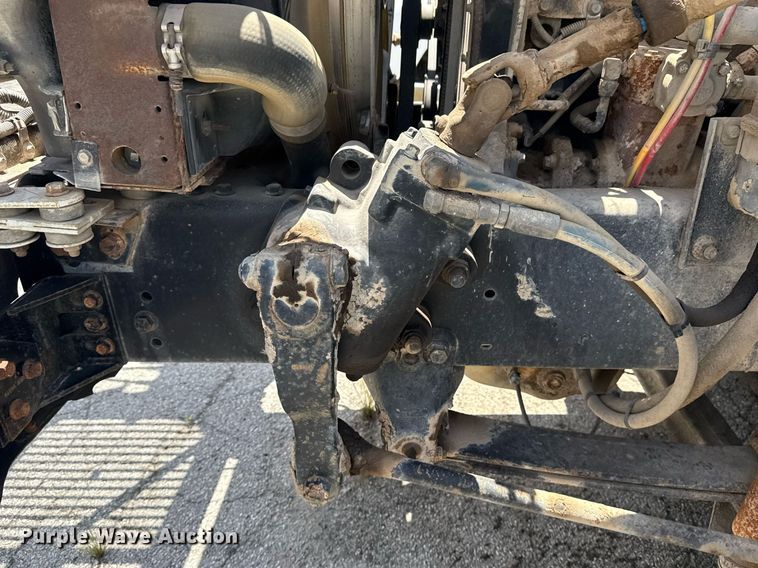 image for item DS3765 1996 Volvo WG semi truck