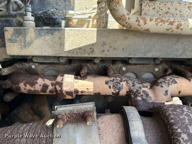 image for item DS3765 1996 Volvo WG semi truck