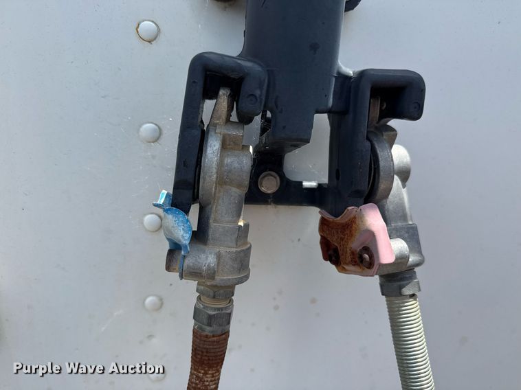 image for item DS3766 1997 Freightliner FLD120 semi truck