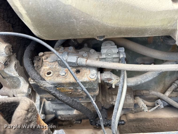 image for item DS3766 1997 Freightliner FLD120 semi truck