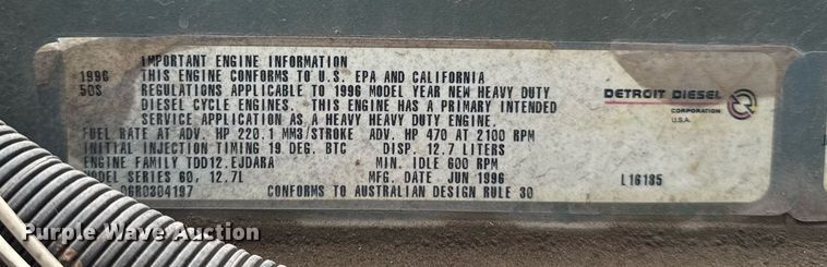 image for item DS3766 1997 Freightliner FLD120 semi truck