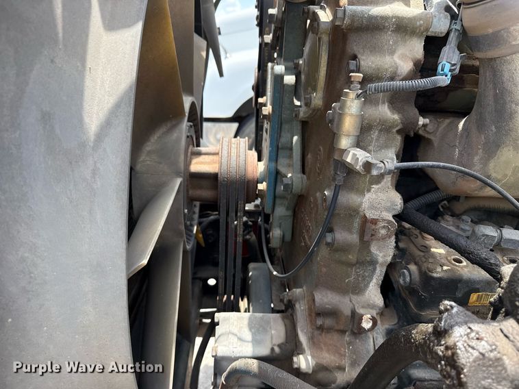 image for item DS3766 1997 Freightliner FLD120 semi truck