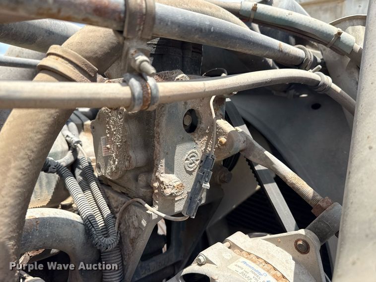 image for item DS3766 1997 Freightliner FLD120 semi truck