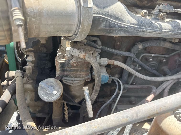 image for item DS3767 2005 Freightliner Columbia semi truck