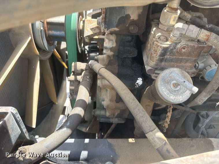 image for item DS3767 2005 Freightliner Columbia semi truck