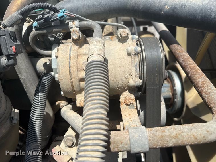 image for item DS3767 2005 Freightliner Columbia semi truck