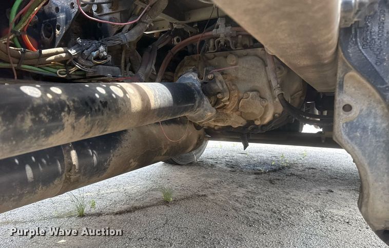 image for item DS3767 2005 Freightliner Columbia semi truck