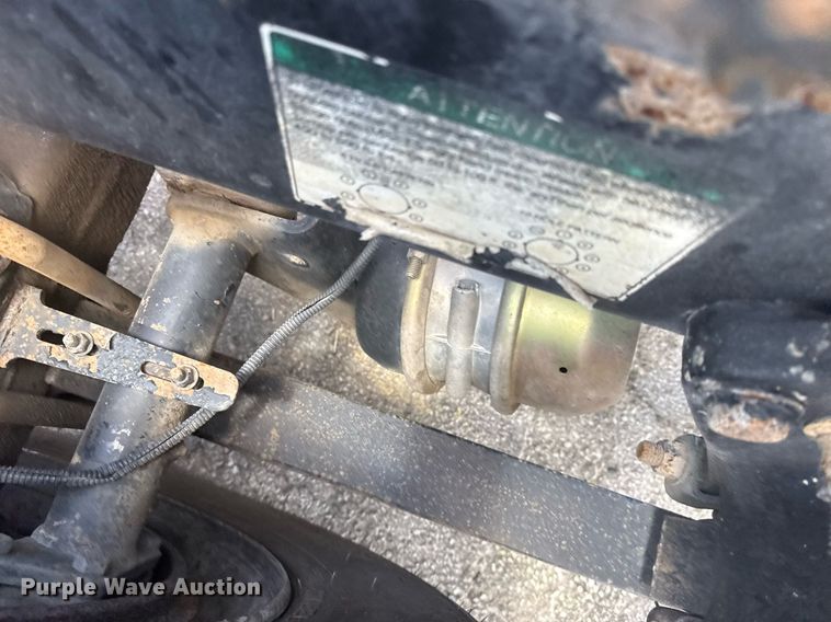 image for item DS3767 2005 Freightliner Columbia semi truck