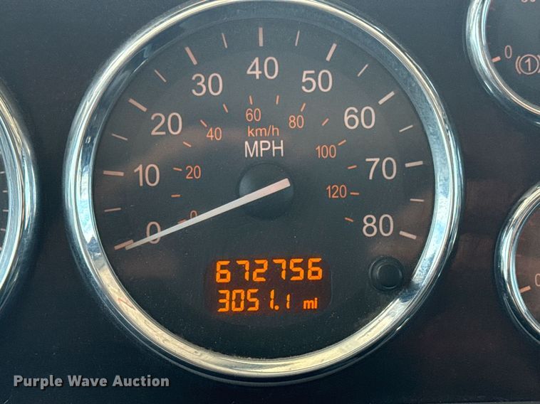 image for item DS3792 2020 Peterbilt 389 semi truck