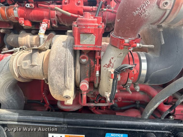 image for item DS3792 2020 Peterbilt 389 semi truck