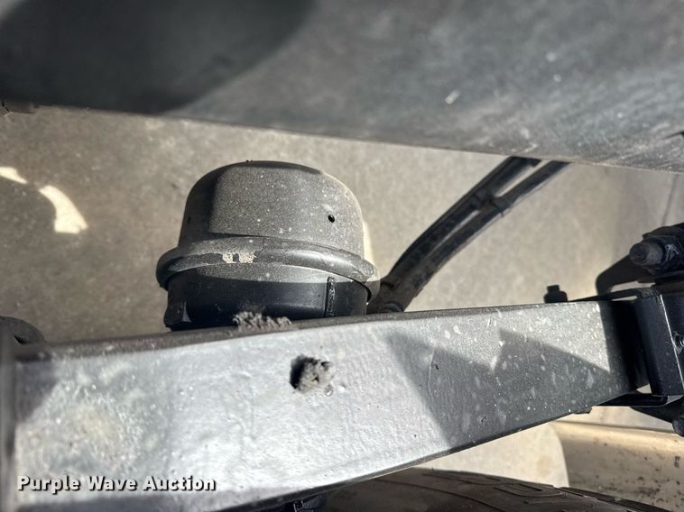 image for item DS3792 2020 Peterbilt 389 semi truck