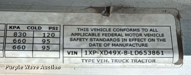 image for item DS3792 2020 Peterbilt 389 semi truck