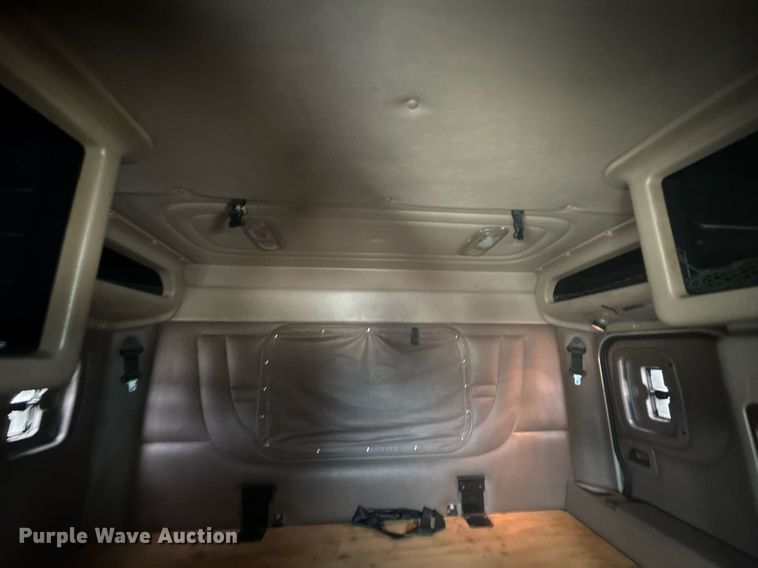 image for item DS3793 2018 Peterbilt 389 semi truck