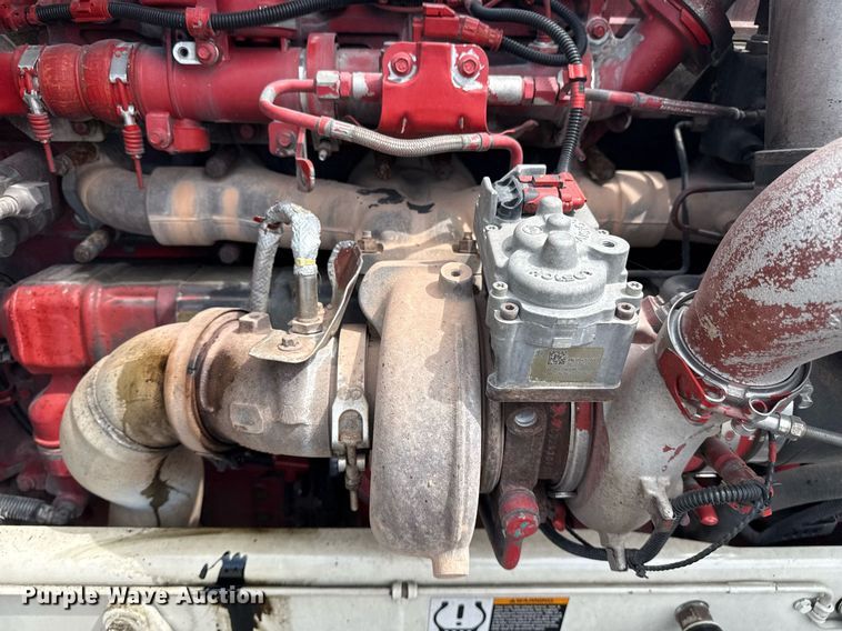 image for item DS3793 2018 Peterbilt 389 semi truck