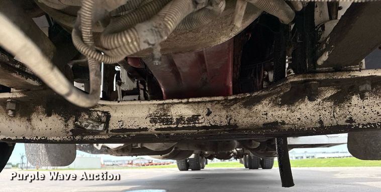 image for item DS3793 2018 Peterbilt 389 semi truck