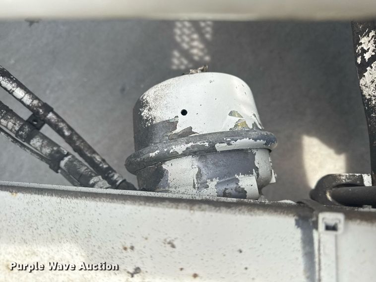 image for item DS3793 2018 Peterbilt 389 semi truck