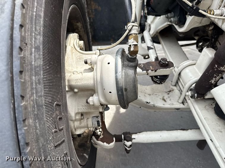 image for item DS3793 2018 Peterbilt 389 semi truck