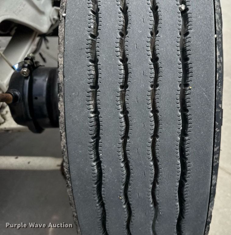 image for item DS3793 2018 Peterbilt 389 semi truck