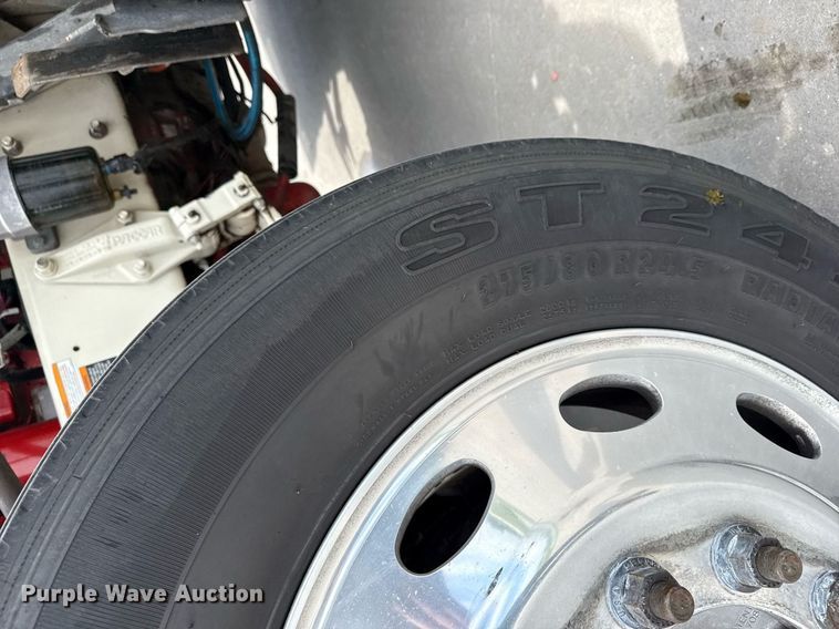 image for item DS3793 2018 Peterbilt 389 semi truck