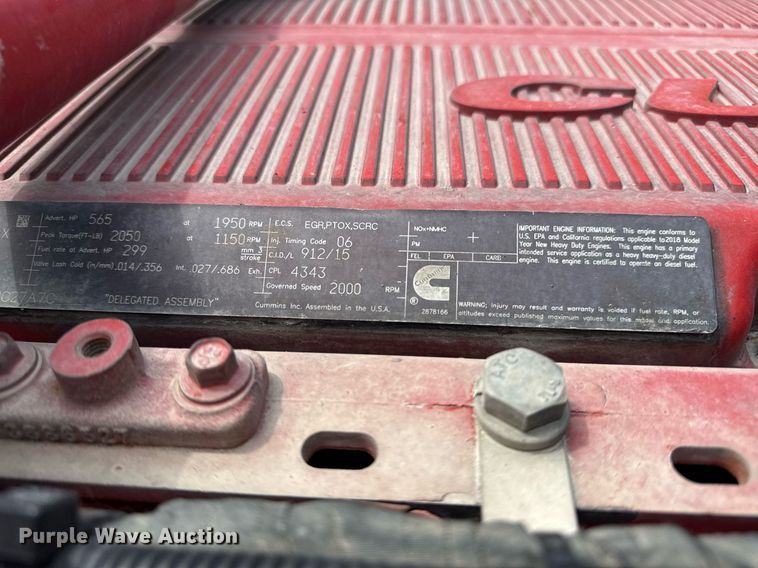 image for item DS3794 2019 Peterbilt 389 semi truck