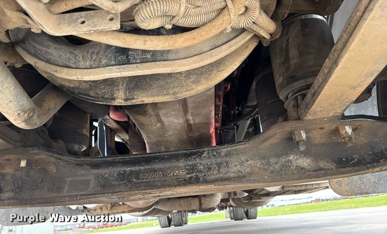 image for item DS3794 2019 Peterbilt 389 semi truck