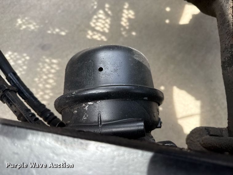 image for item DS3794 2019 Peterbilt 389 semi truck