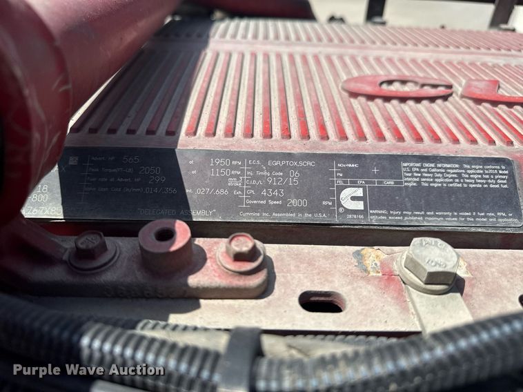 image for item DS3795 2019 Peterbilt 389 semi truck