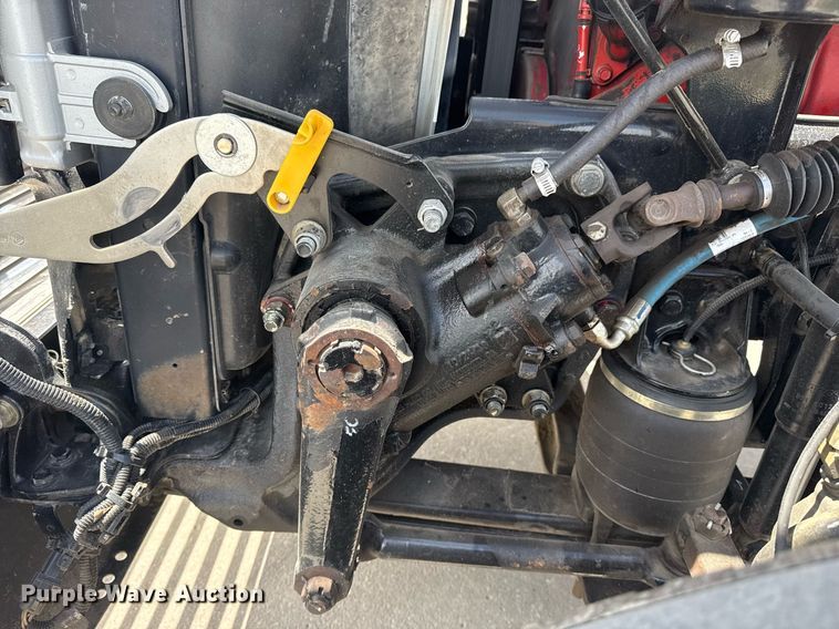 image for item DS3795 2019 Peterbilt 389 semi truck