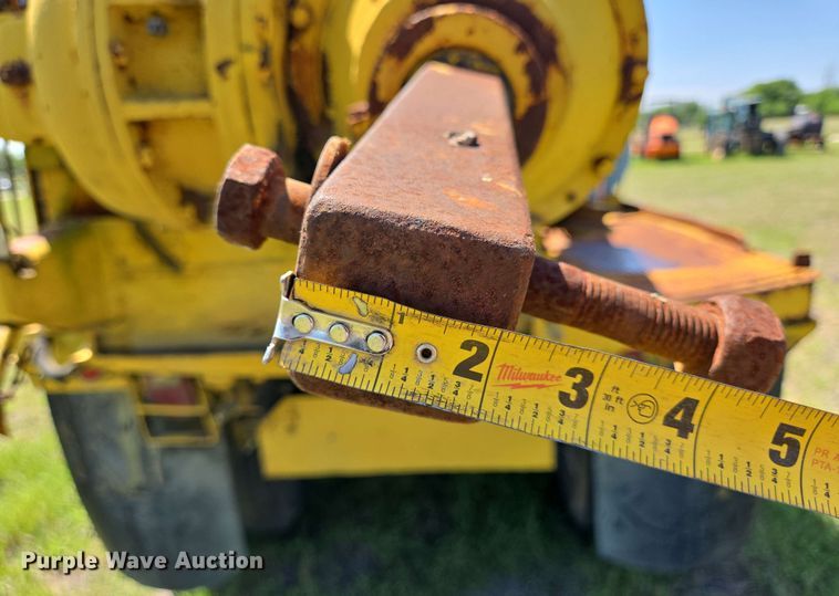 image for item DT4875 1985 International 1654 pressure digger truck