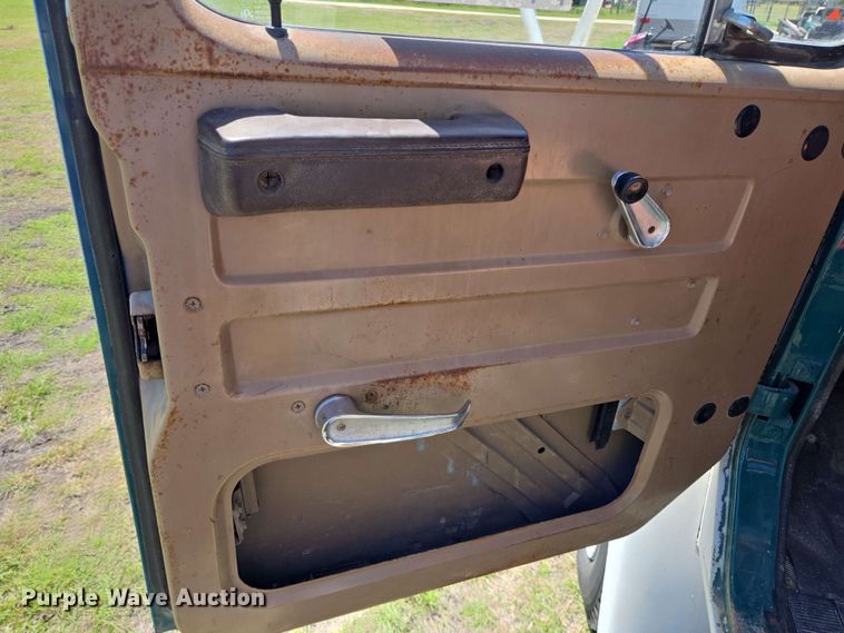 image for item DT4875 1985 International 1654 pressure digger truck