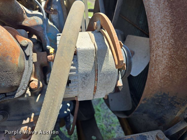 image for item DT4875 1985 International 1654 pressure digger truck