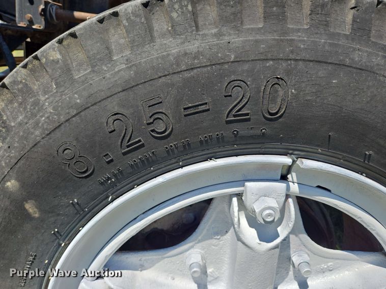 image for item DT4875 1985 International 1654 pressure digger truck