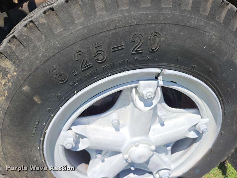 image for item DT4875 1985 International 1654 pressure digger truck