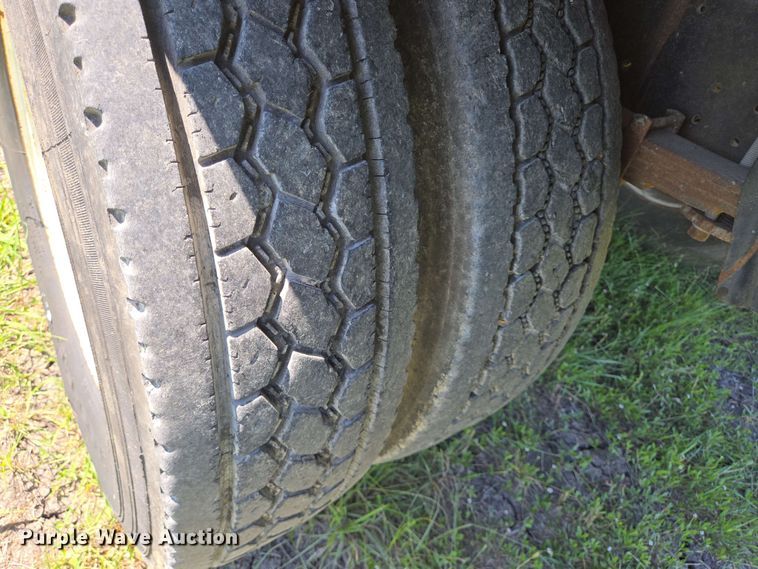 image for item DT4875 1985 International 1654 pressure digger truck