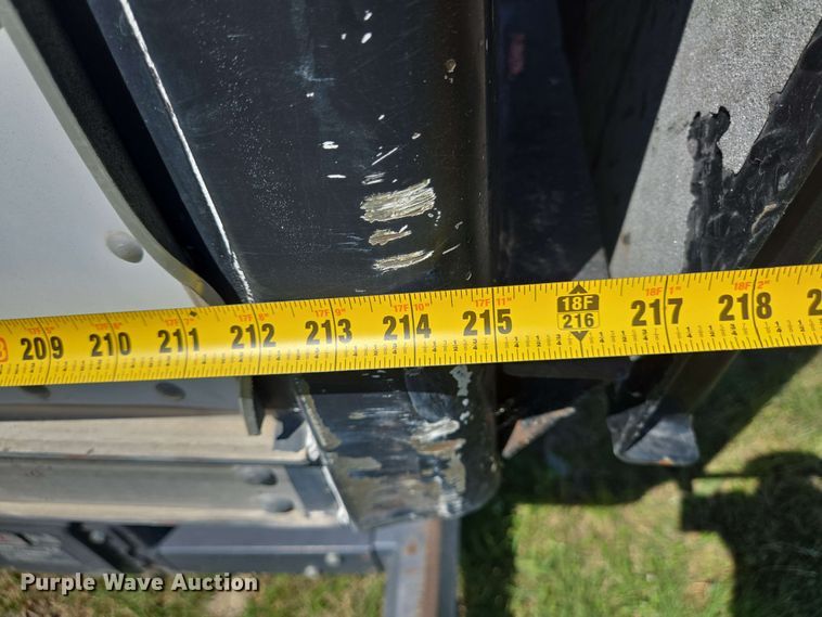 image for item DT4876 2004 Chevrolet W5500 box truck