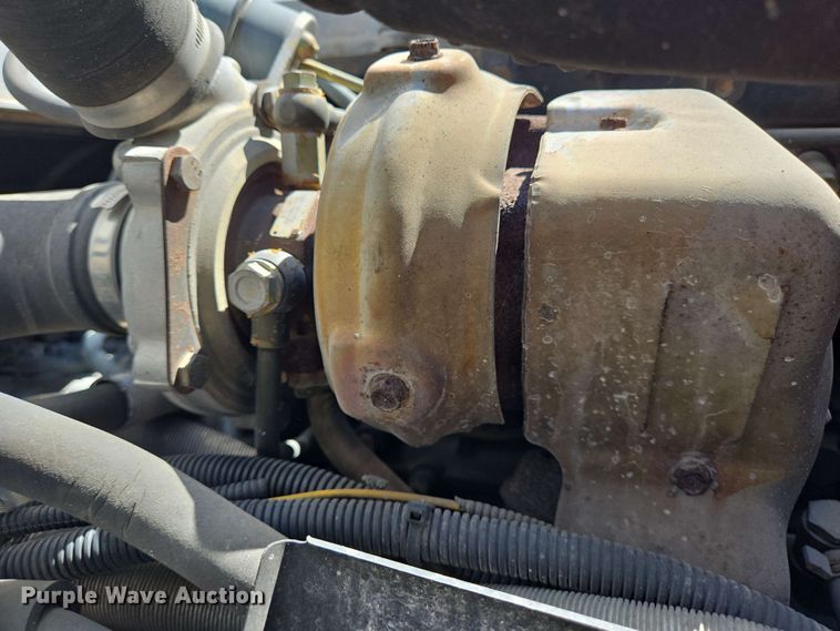 image for item DT4876 2004 Chevrolet W5500 box truck