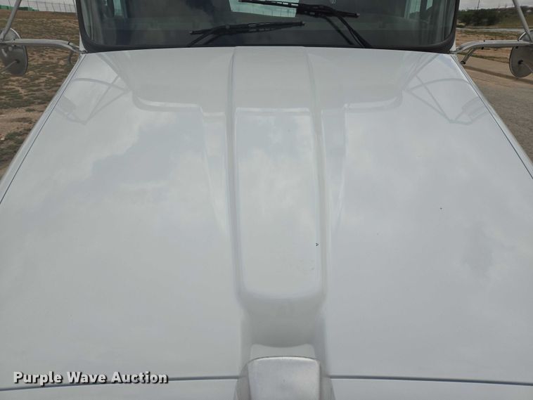 image for item DT4916 2013 Kenworth T370 truck cab and chassis